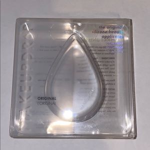 NIB MakeupDrop Silicone Applicator